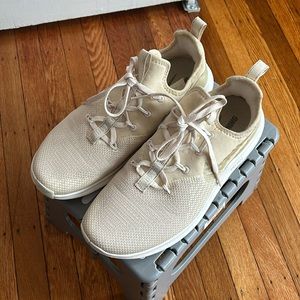 Cream, Nike trainers